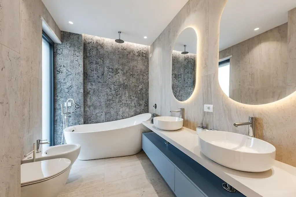 Villa Serenity Luxury Lakeside Manor Shiroka