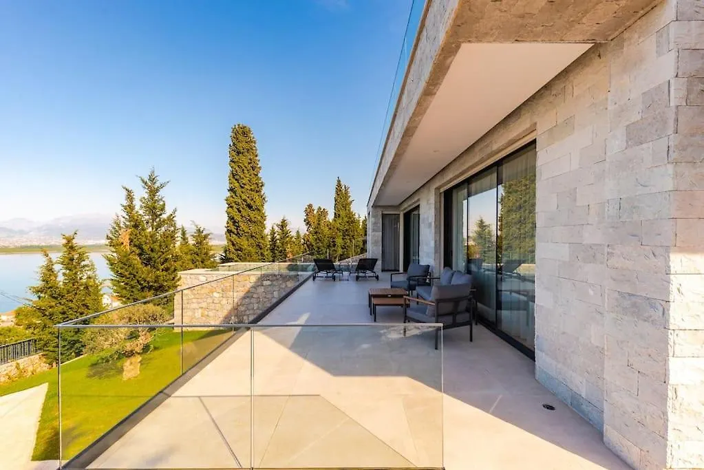 Villa Serenity Luxury Lakeside Manor Shiroka Albania